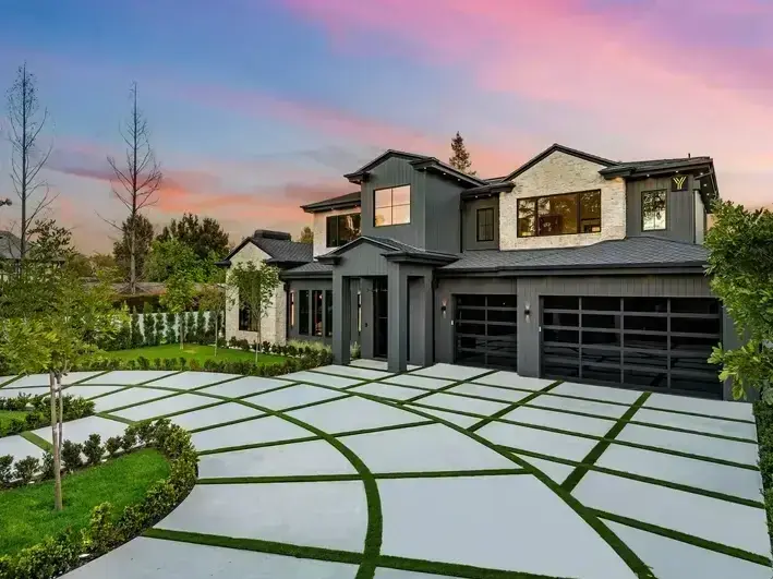 front yard design by local landscape architect in Covington near Covington Community Park